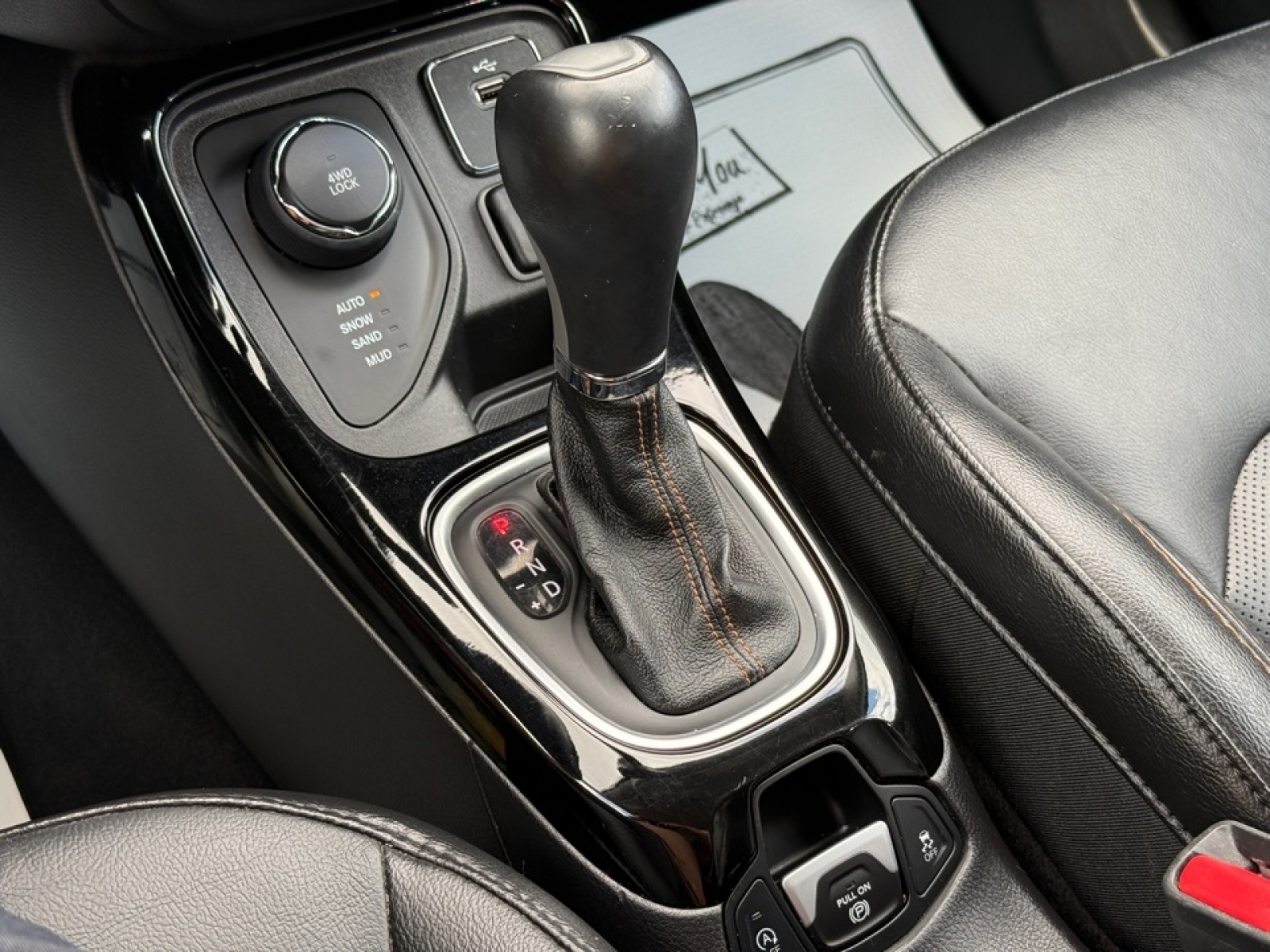 2018 Jeep Compass Limited 4x4, 38840, Photo