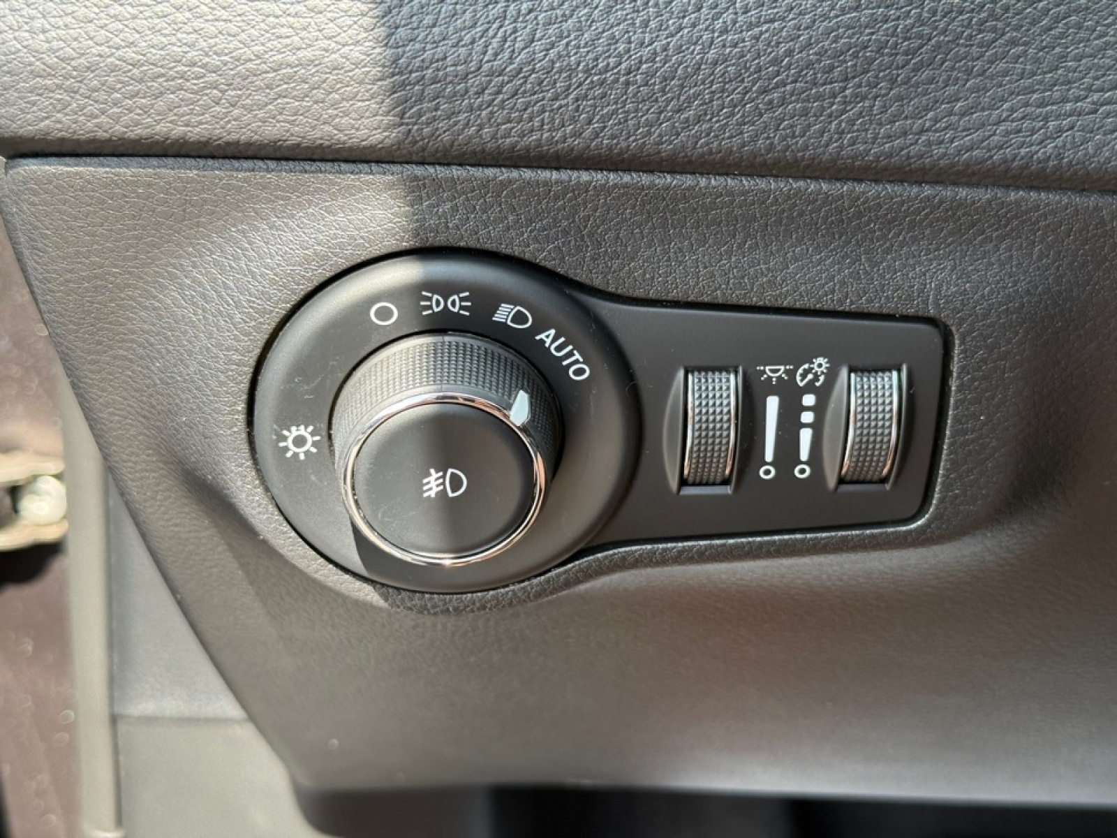 2018 Jeep Compass Limited 4x4, 38840, Photo