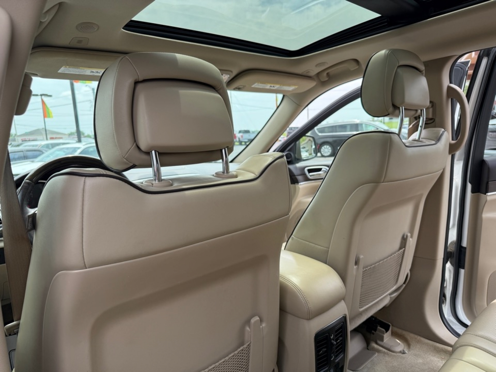 2018 Jeep Grand Cherokee Overland 4x4, 38530, Photo