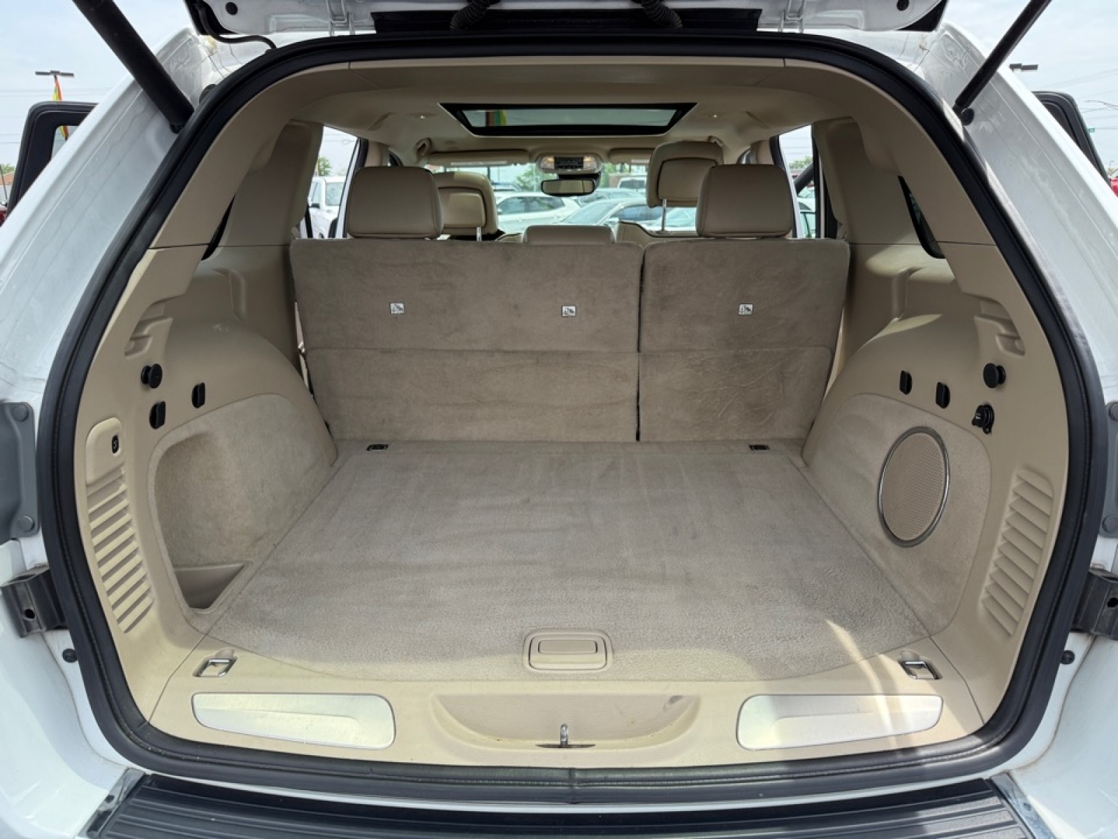 2018 Jeep Grand Cherokee Overland 4x4, 38530, Photo