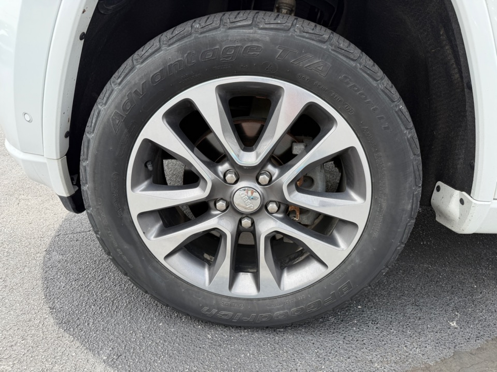 2018 Jeep Grand Cherokee Overland 4x4, 38530, Photo