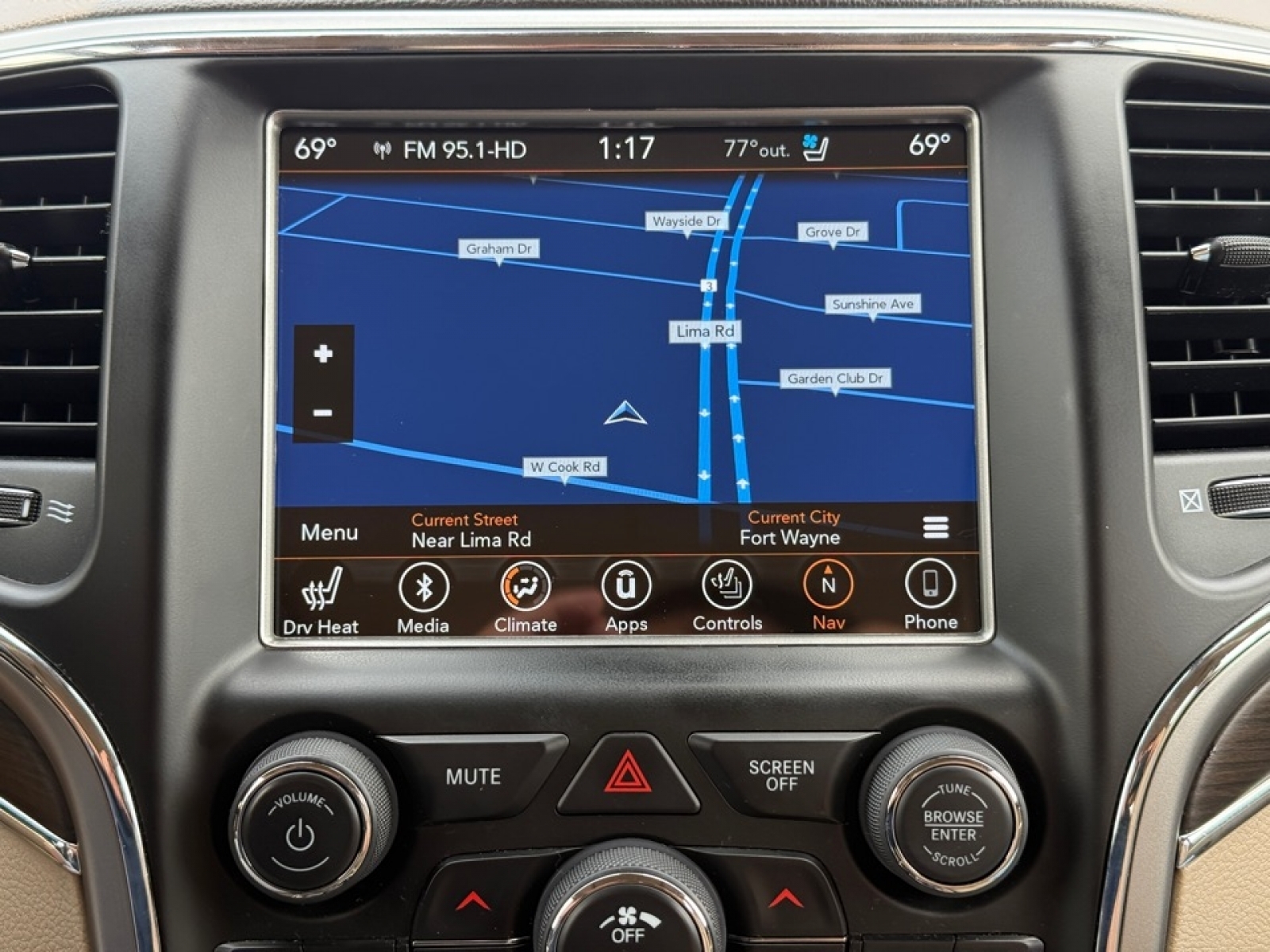 2018 Jeep Grand Cherokee Overland 4x4, 38530, Photo