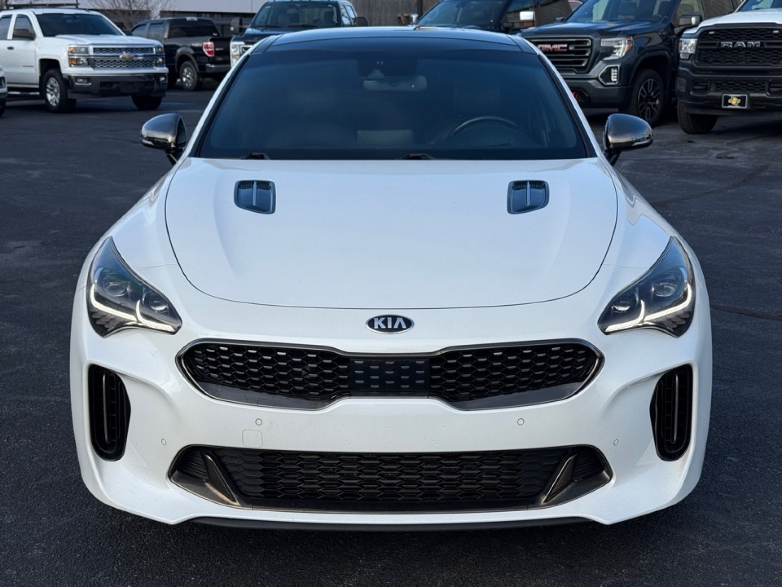 2018 Kia Stinger image