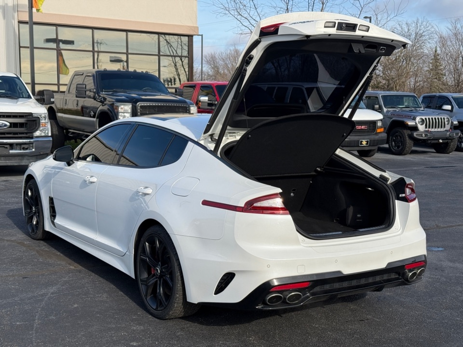 2018 Kia Stinger image