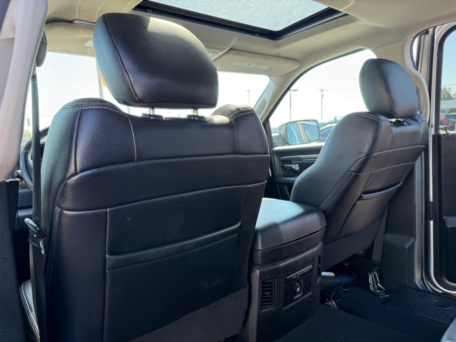 2018 Ram 1500 Sport, 38865A, Photo