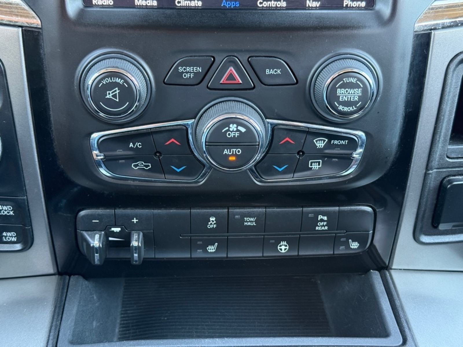 2018 Ram 1500 Sport, 38865A, Photo