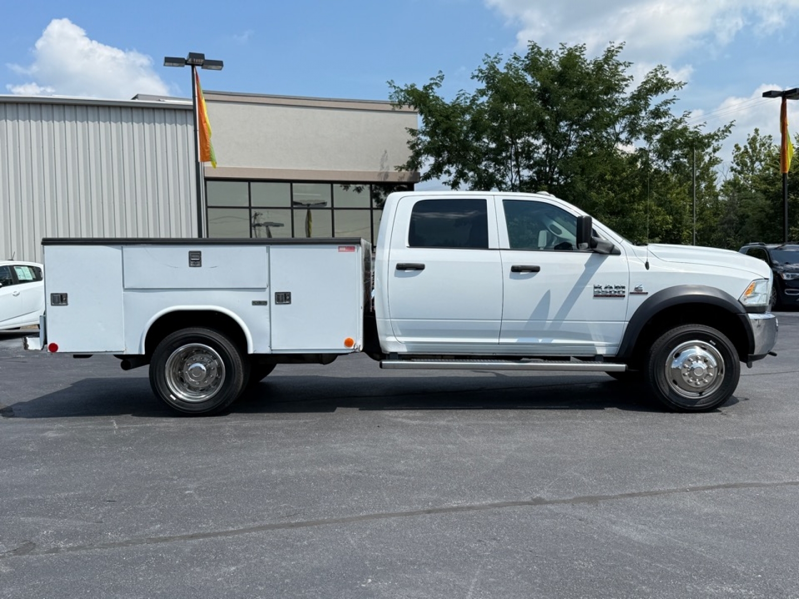 2018 Ram 5500 Chassis Tradesman, 38510, Photo