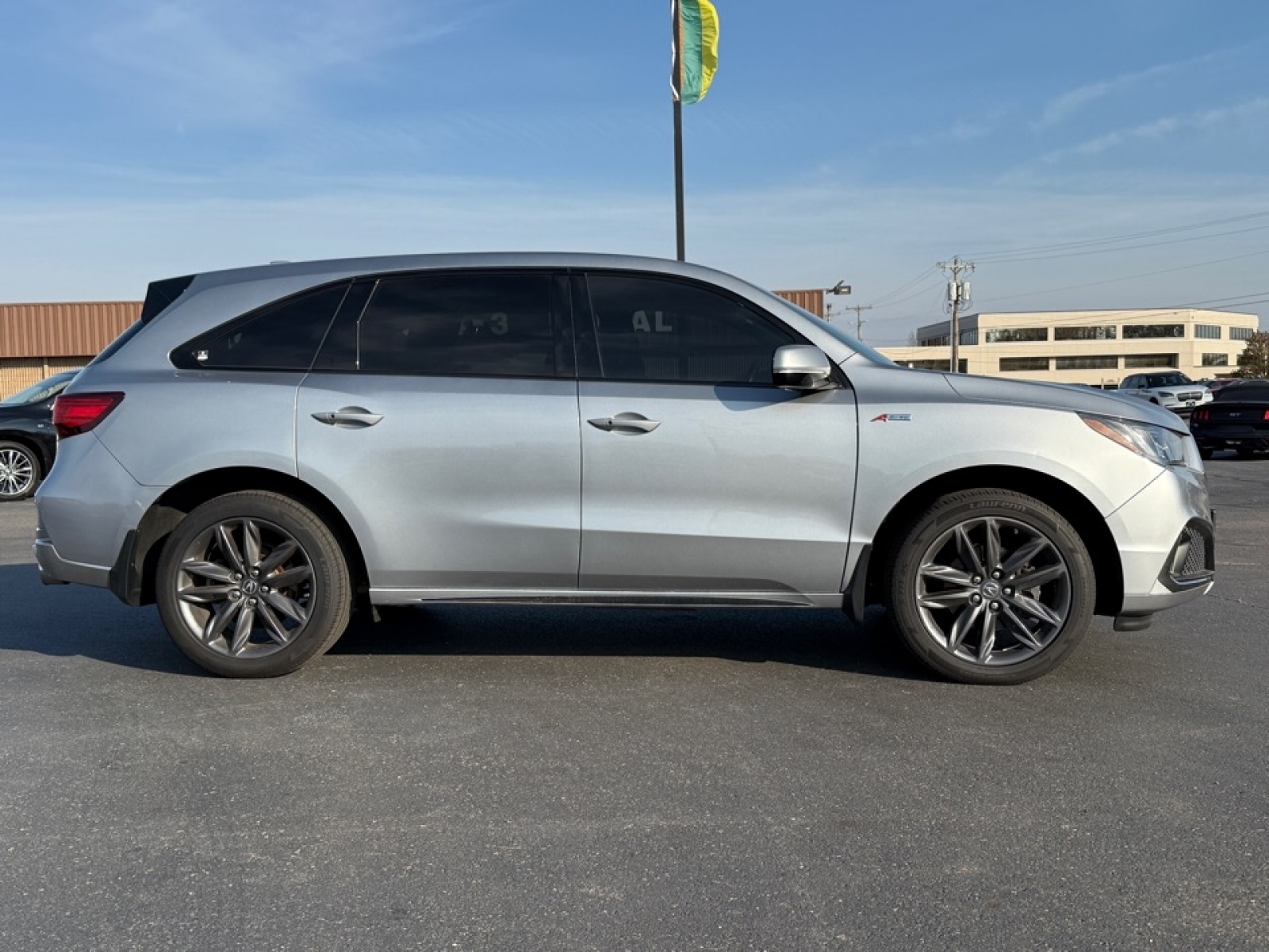 2019 Acura MDX image