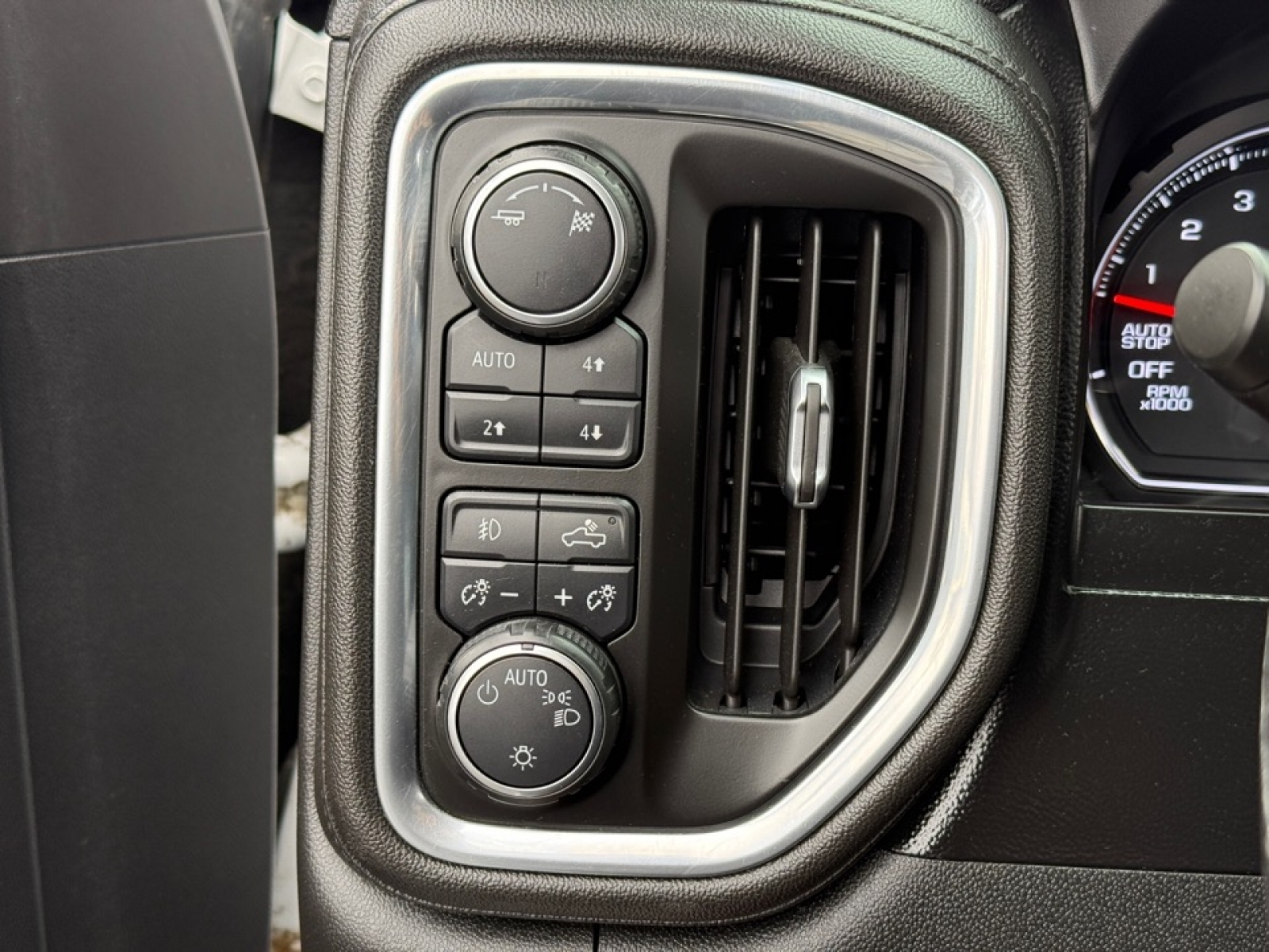 2019 Chevrolet Silverado 1500 RST, 37953, Photo