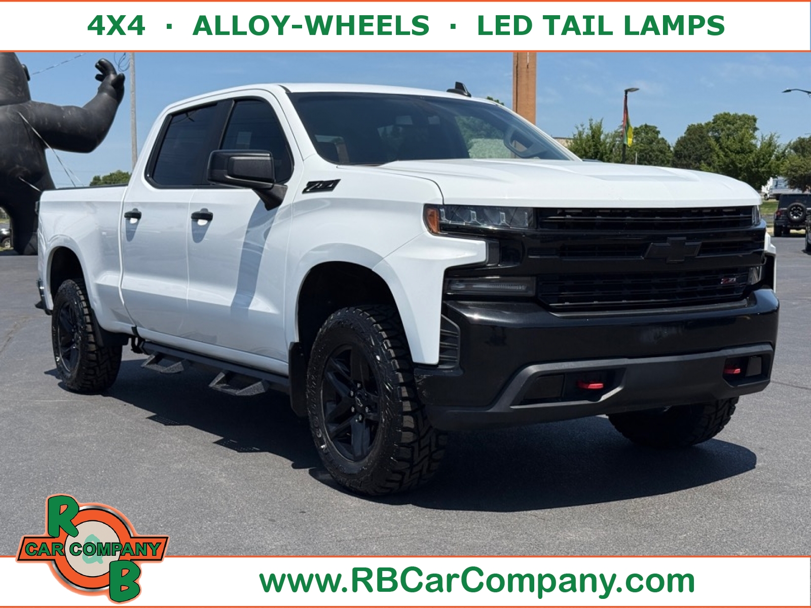 White 2019 Chevrolet Silverado 1500 LT Trail Boss Crew Cab 4WD Pickup Truck Four-Wheel Drive Automatic