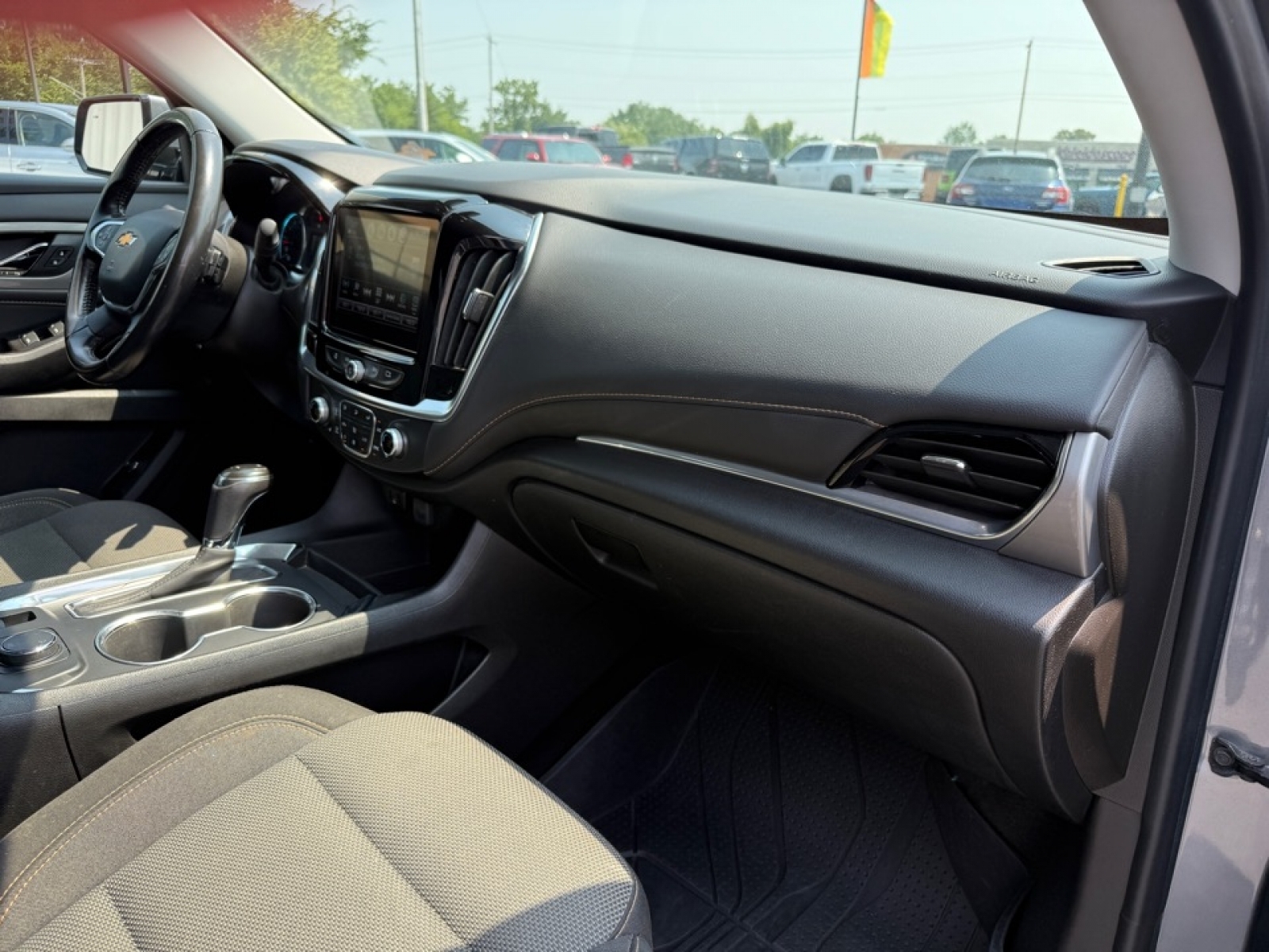 2019 Chevrolet Traverse 1LT photo 12