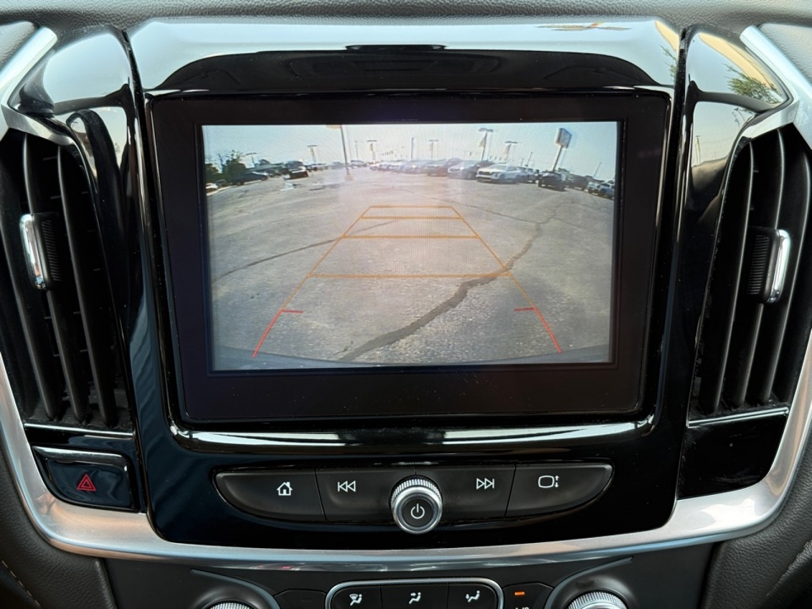 2019 Chevrolet Traverse 1LT photo 27