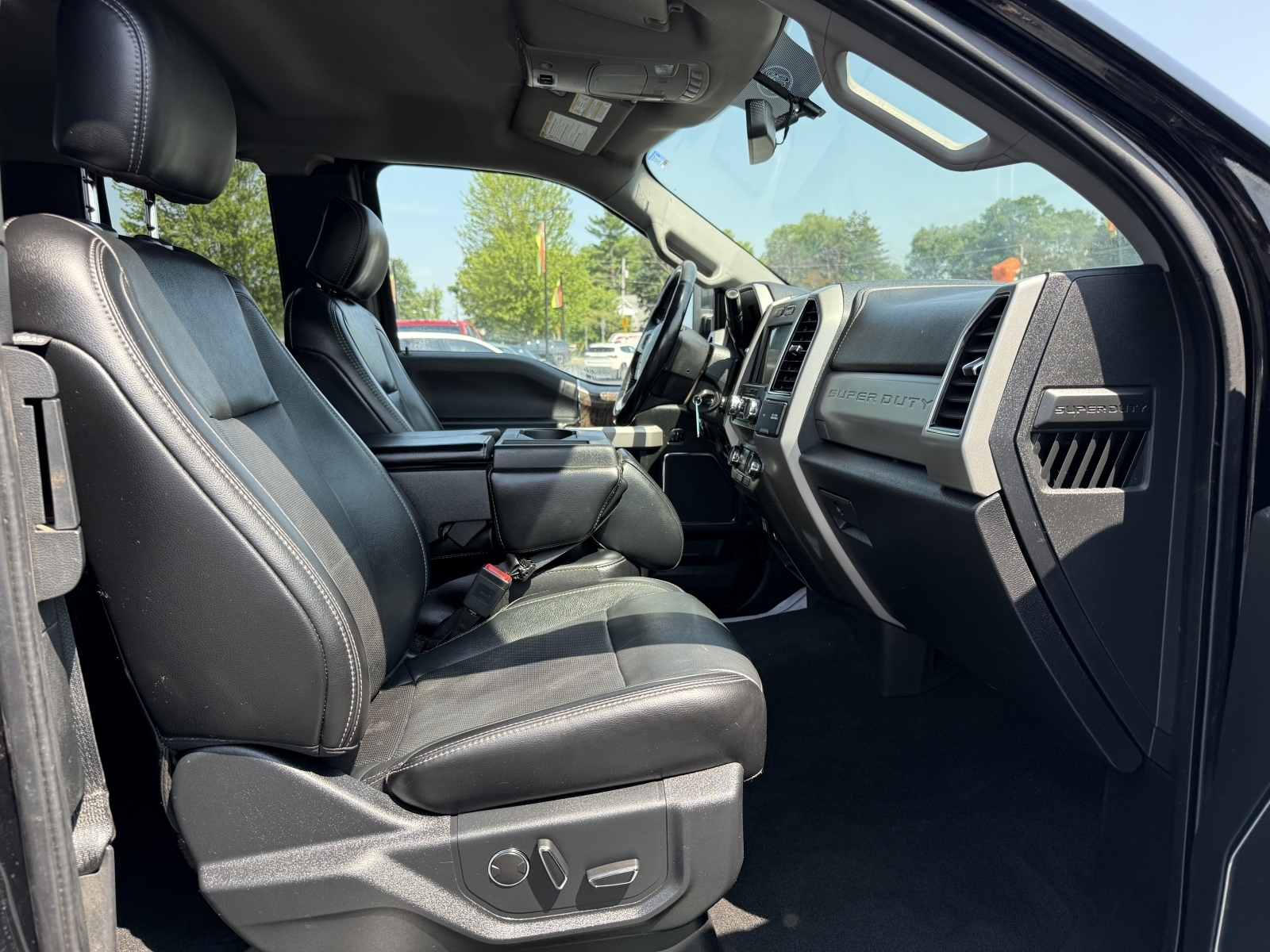 2019 Ford F-250 LARIAT, 38577, Photo