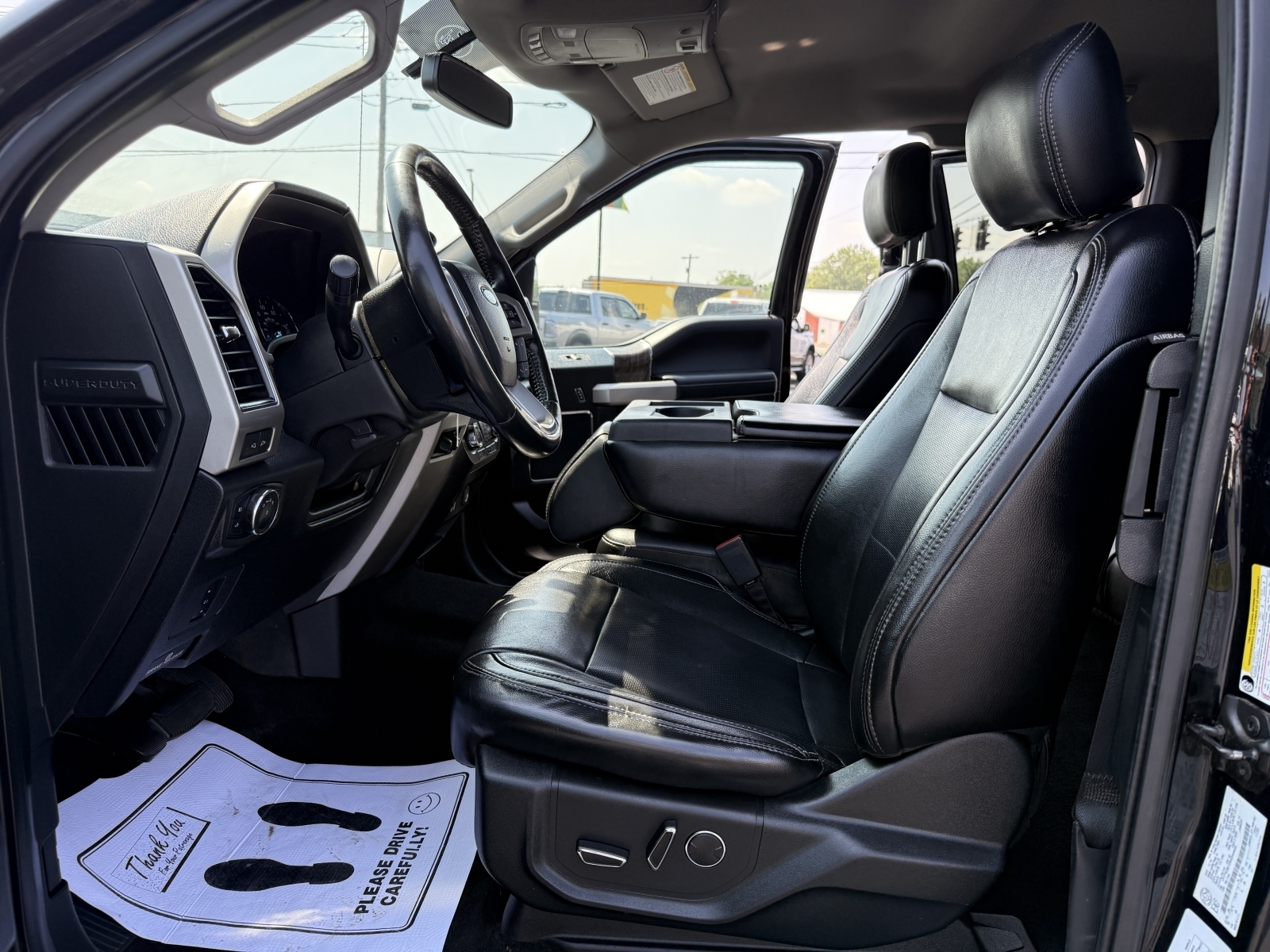 2019 Ford F-250 LARIAT, 38577, Photo