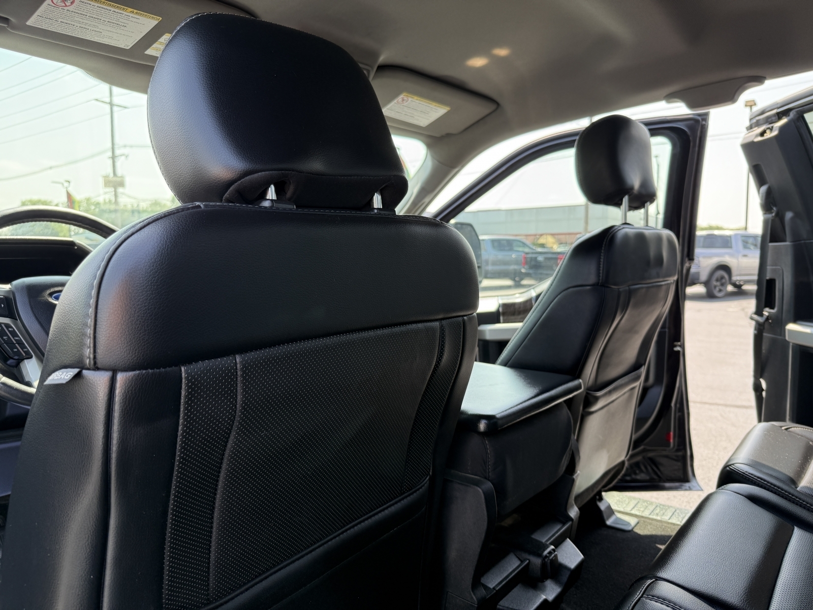 2019 Ford F-250 LARIAT, 38577, Photo