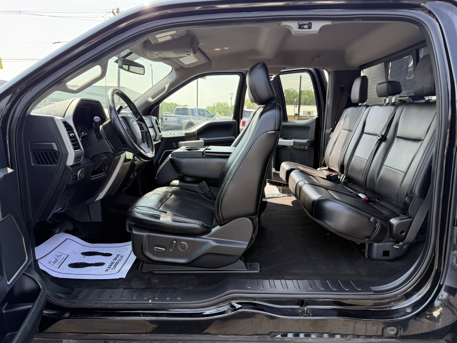 2019 Ford F-250 LARIAT, 38577, Photo