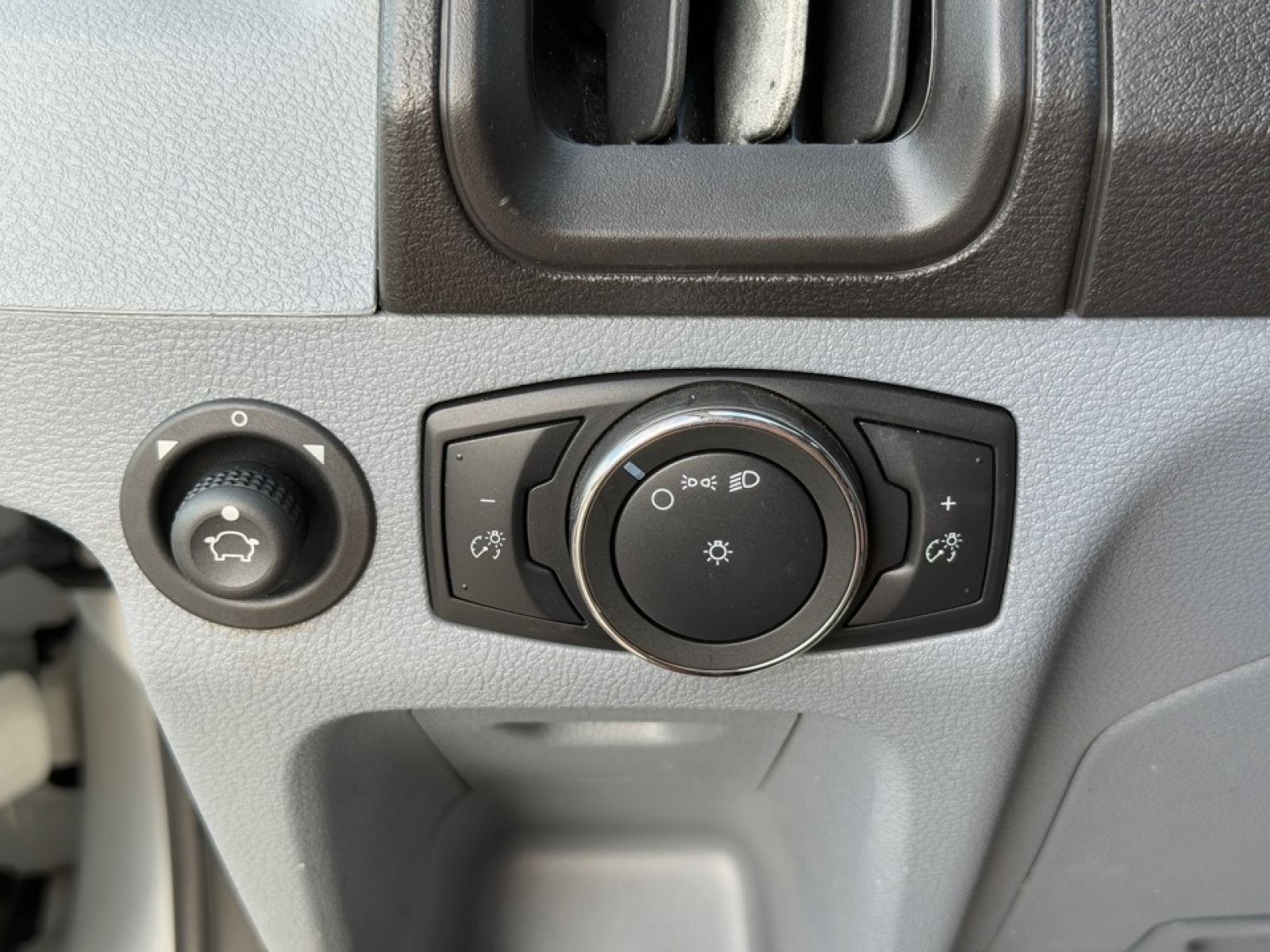 2019 Ford Transit-250 T-250 148