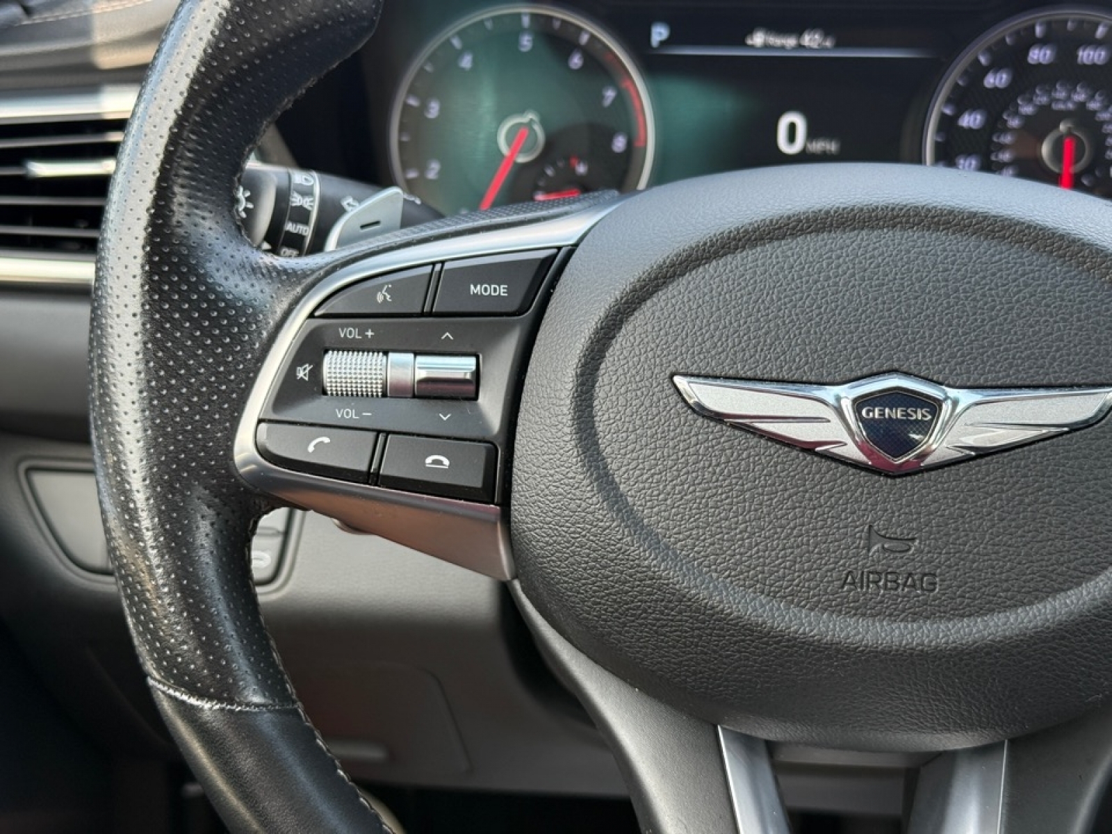2019 Genesis G70 2.0T Advanced photo 23