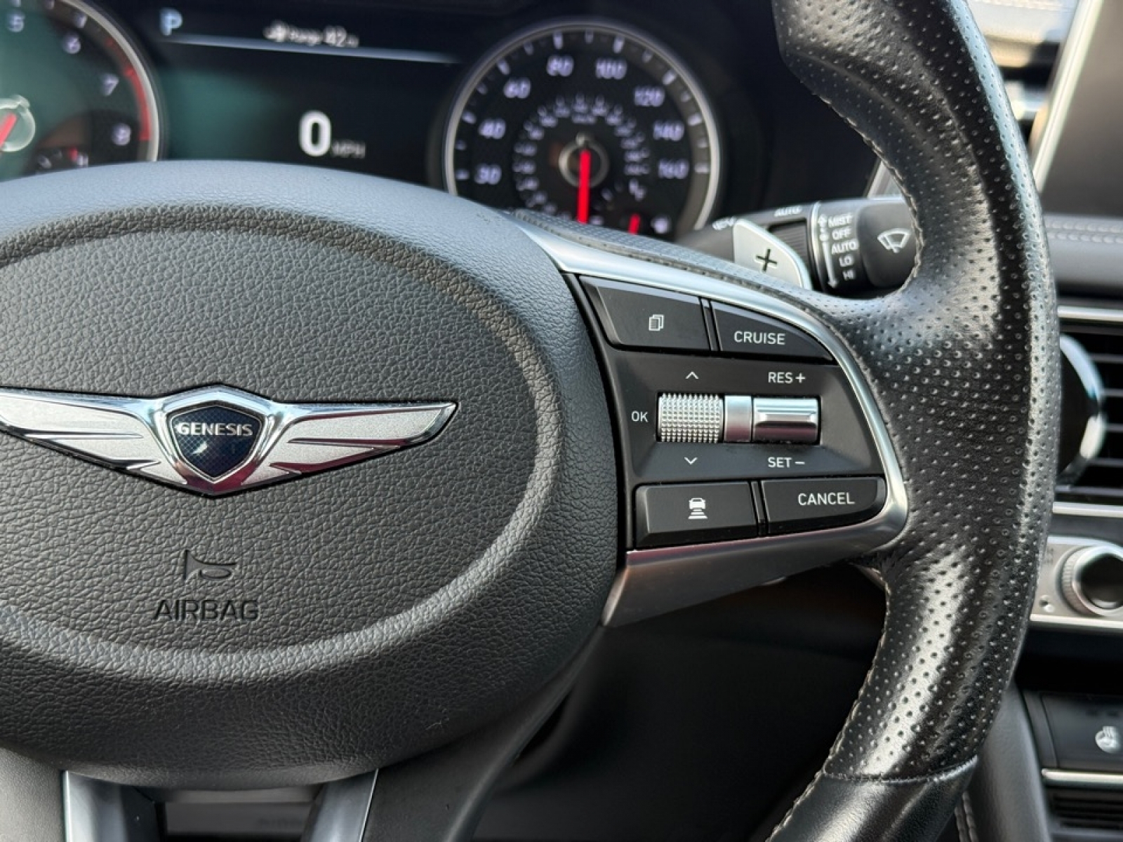 2019 Genesis G70 2.0T Advanced photo 24