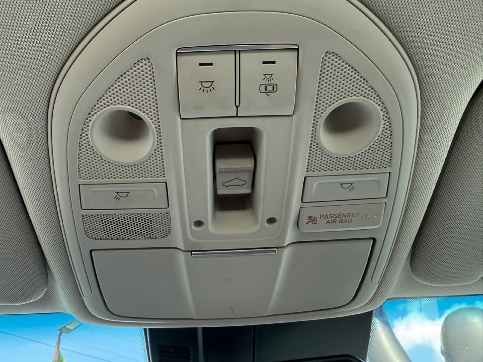 2019 Genesis G70 2.0T Advanced photo 32