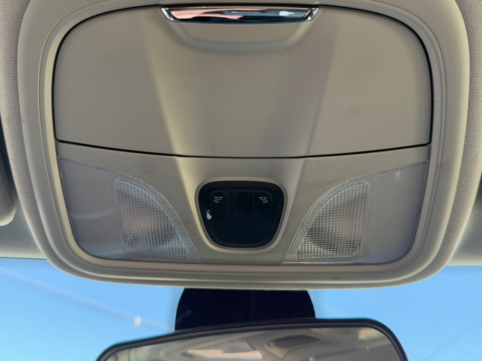 2019 Jeep Cherokee Latitude FWD, 38969, Photo