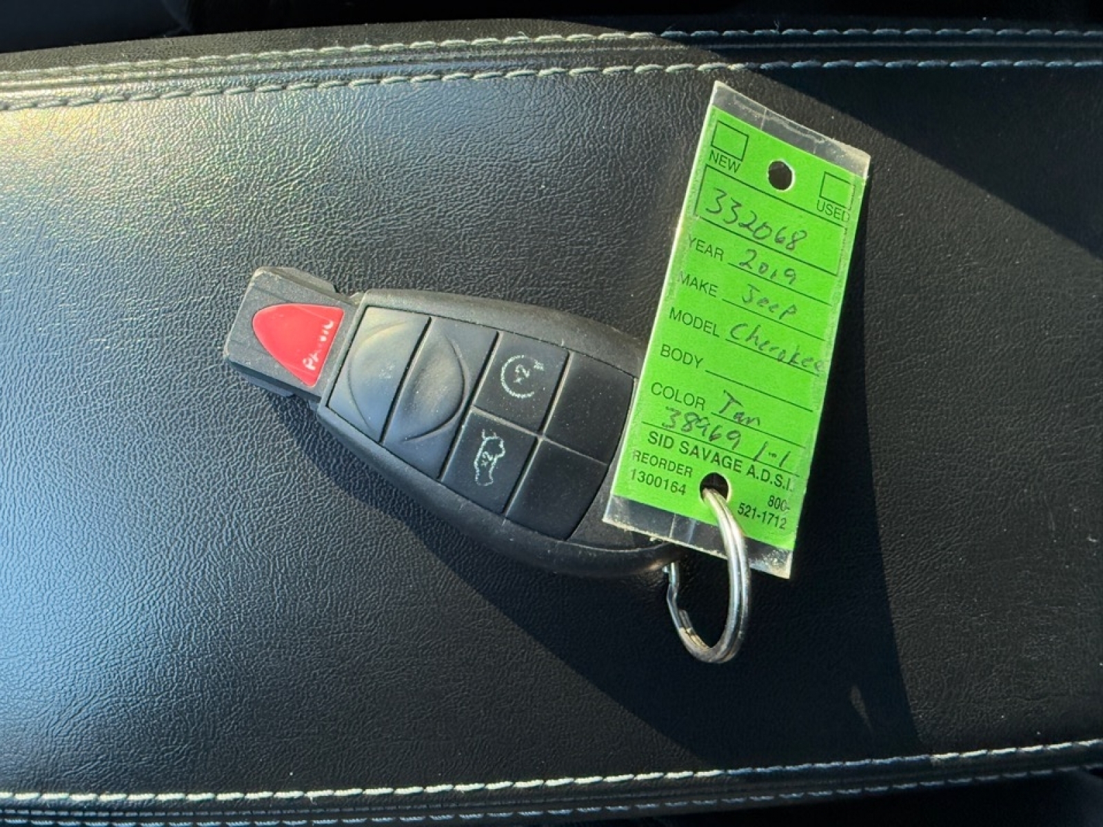 2019 Jeep Cherokee Latitude FWD, 38969, Photo