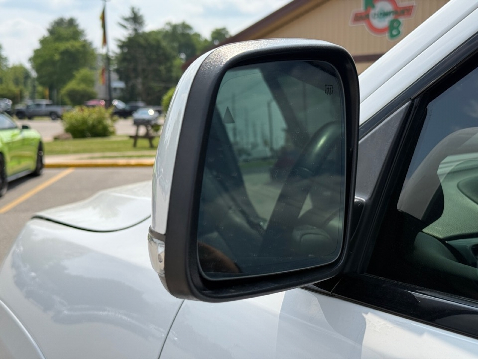 2019 Jeep Grand Cherokee Overland, 38502, Photo