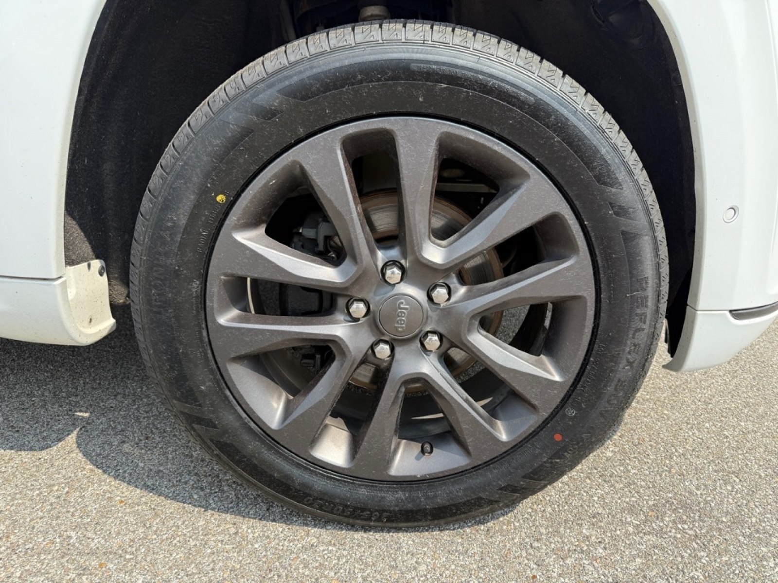 2019 Jeep Grand Cherokee Overland, 38502, Photo