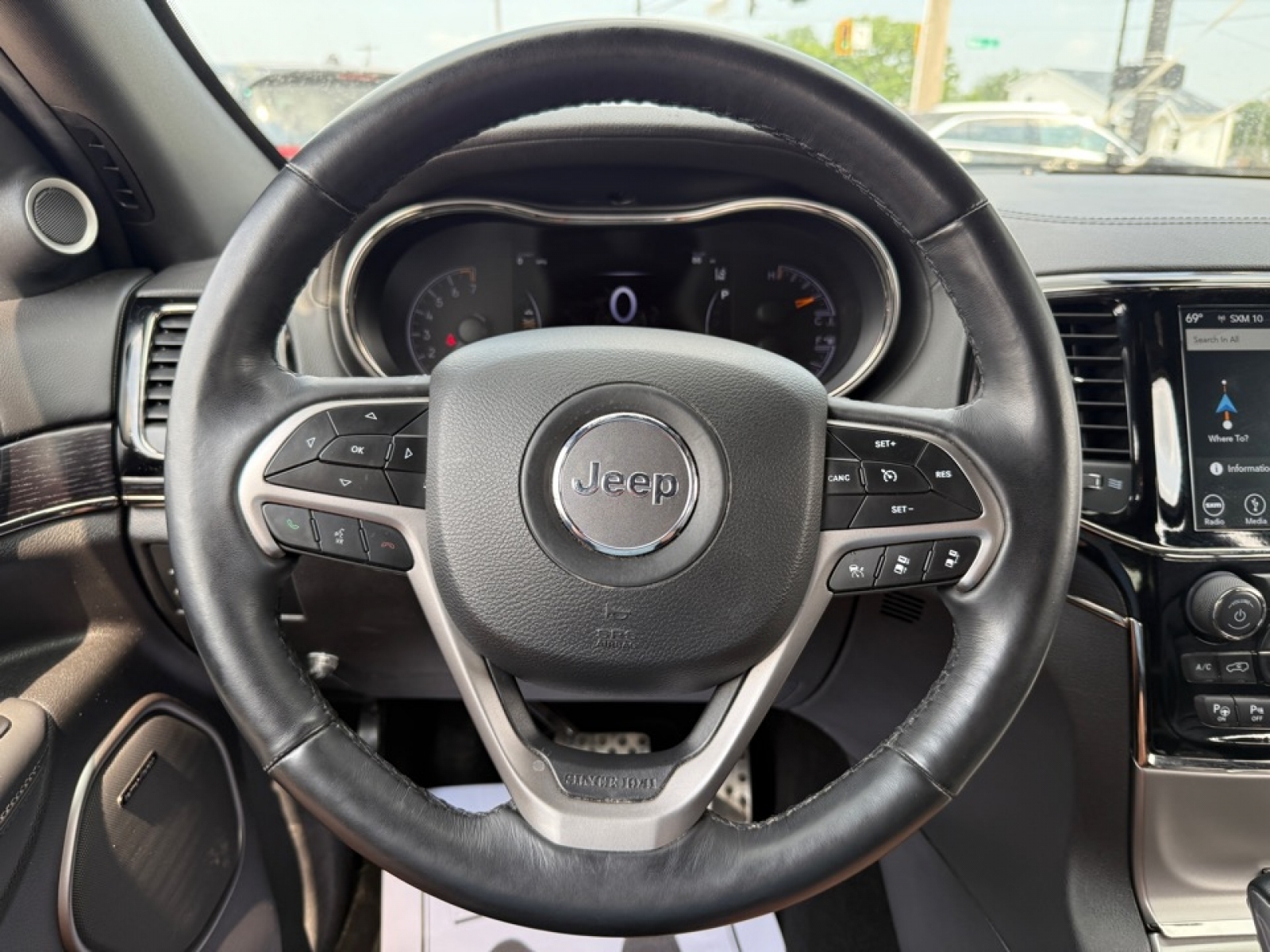 2019 Jeep Grand Cherokee Overland, 38502, Photo