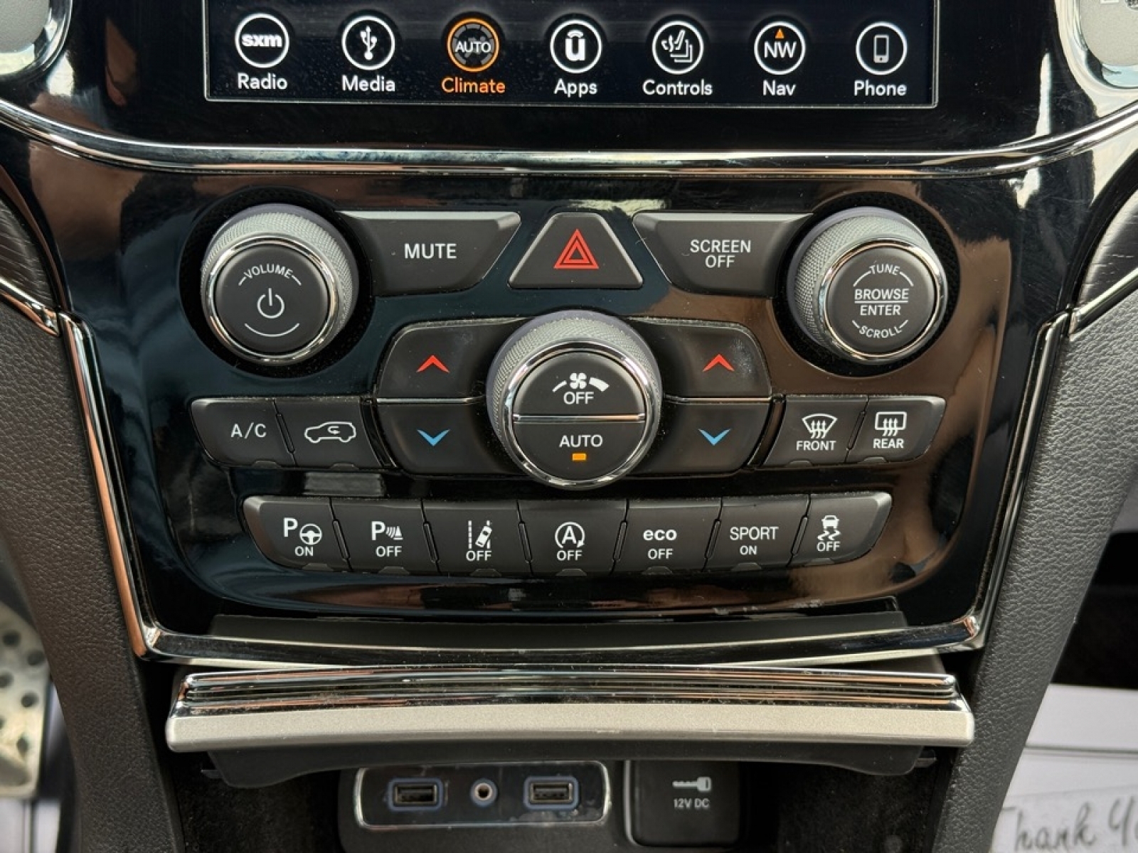 2019 Jeep Grand Cherokee Overland, 38502, Photo