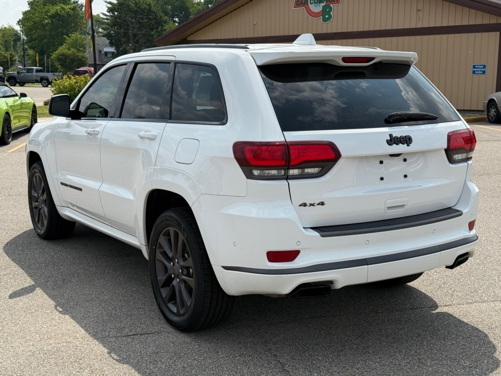 2019 Jeep Grand Cherokee Overland, 38502, Photo