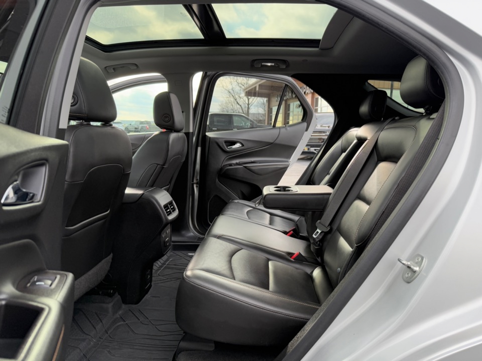 2020 Chevrolet Equinox image