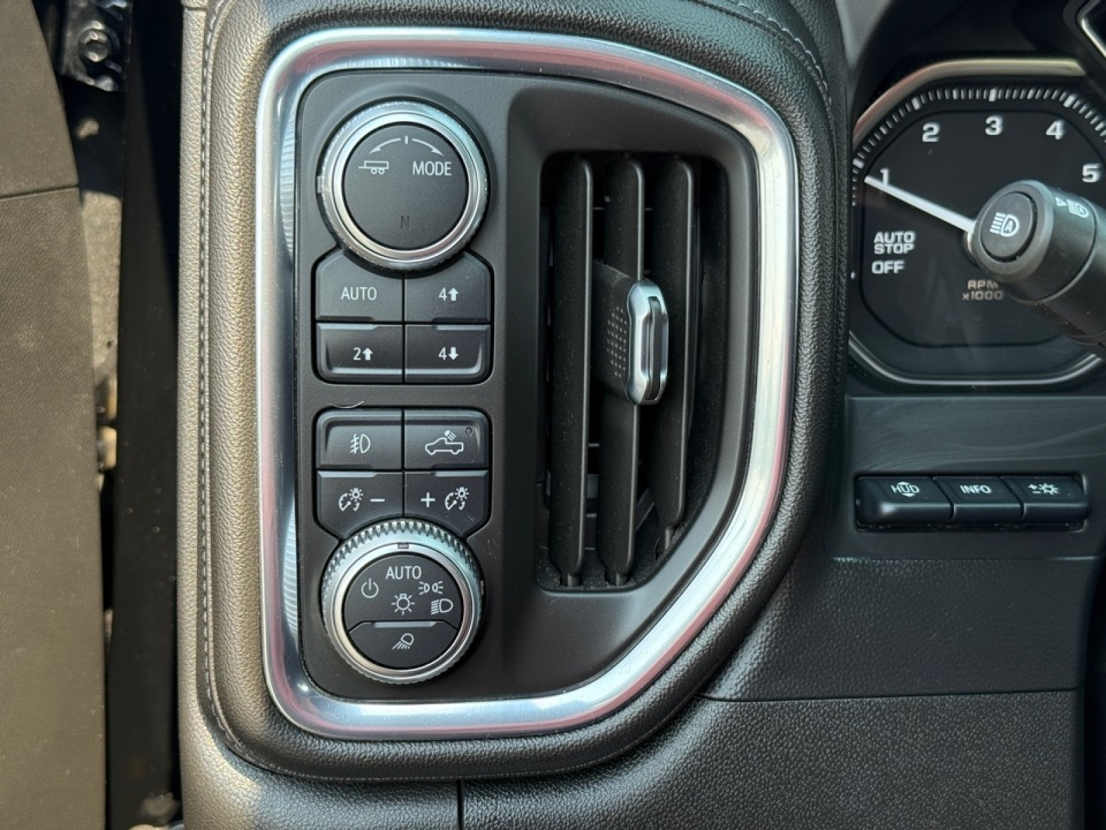 2020 GMC Sierra 1500 4WD Crew Cab Short Box Denali, 38401, Photo