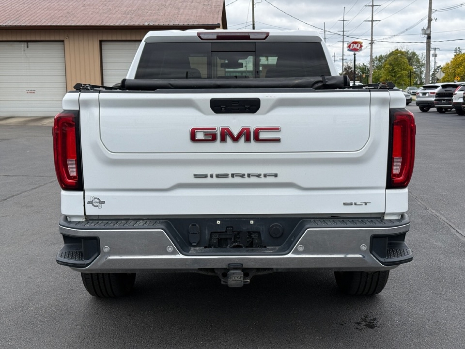 View vehicle photo 7