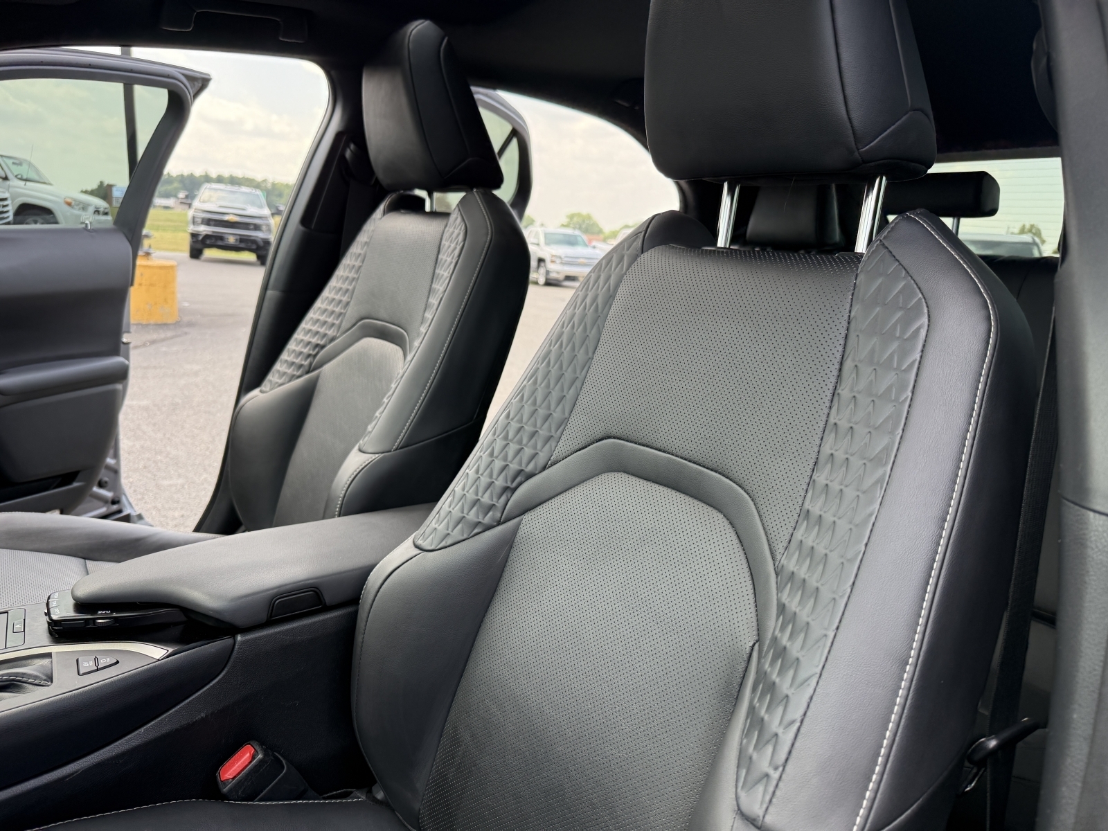 2020 Lexus UX 250h UX 250h CVT, 38437, Photo