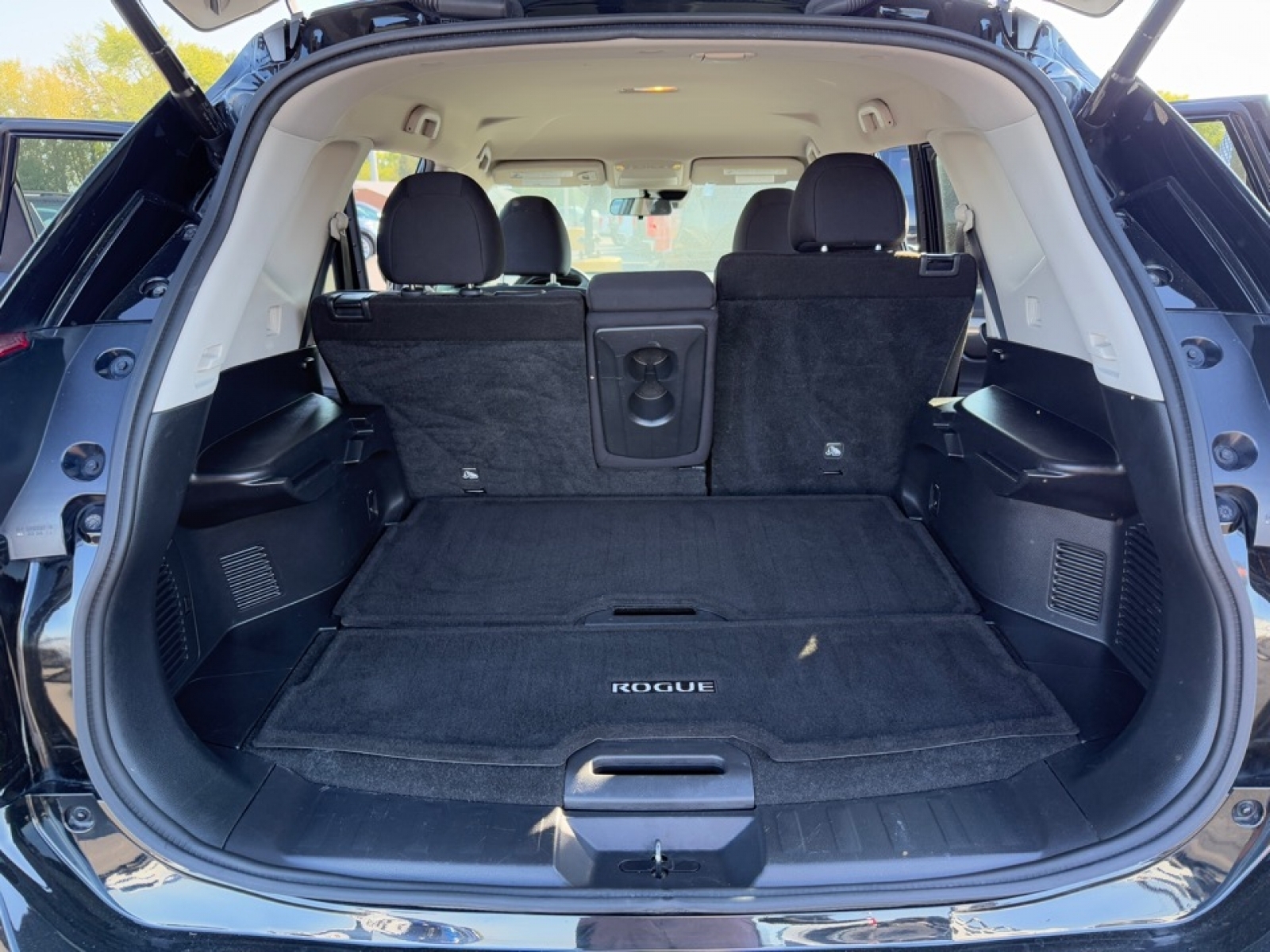 2020 Nissan Rogue SV Intelligent AWD, 39014, Photo