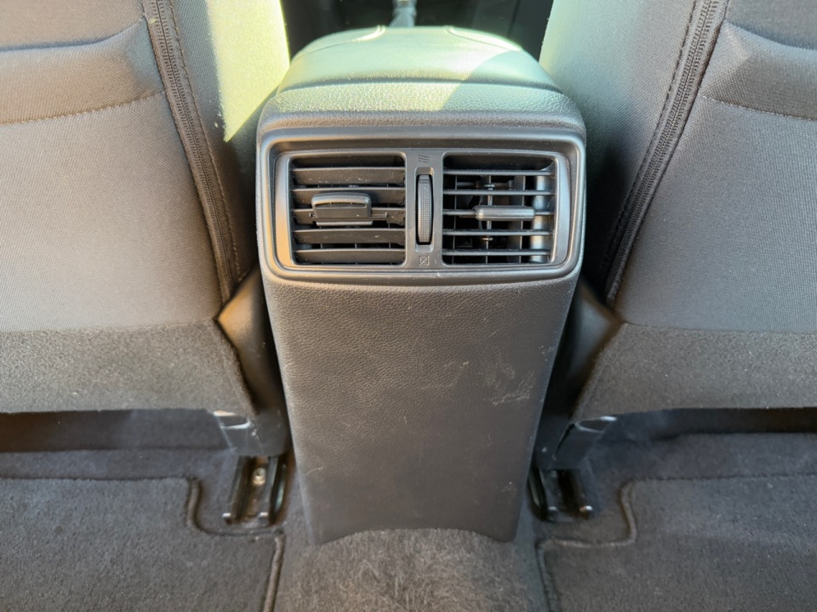 2020 Nissan Rogue SV Intelligent AWD, 39014, Photo