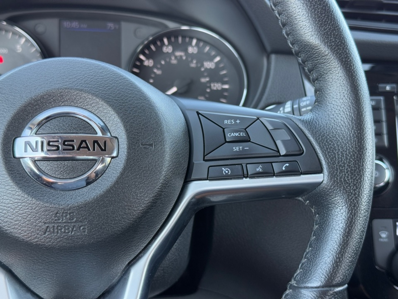 2020 Nissan Rogue SV Intelligent AWD, 39014, Photo