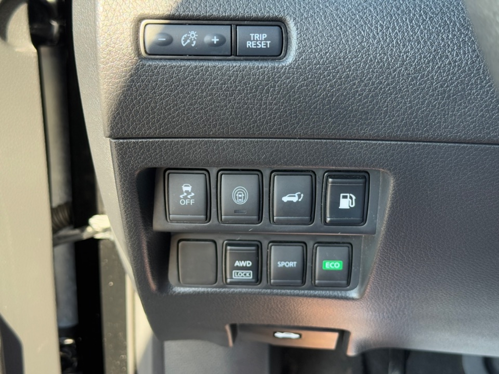 2020 Nissan Rogue SV Intelligent AWD, 39014, Photo