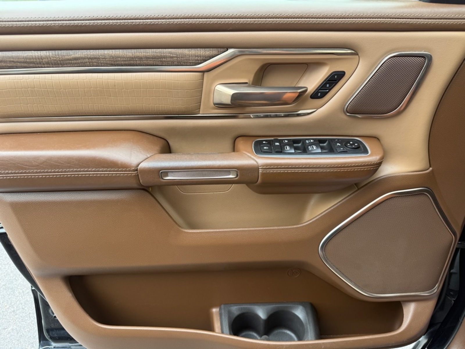 2020 Ram 1500 Longhorn, 38460, Photo