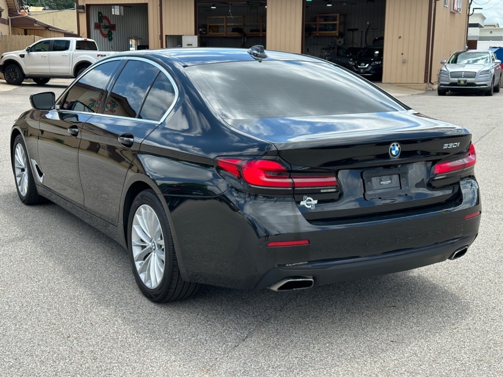 2021 BMW 530i