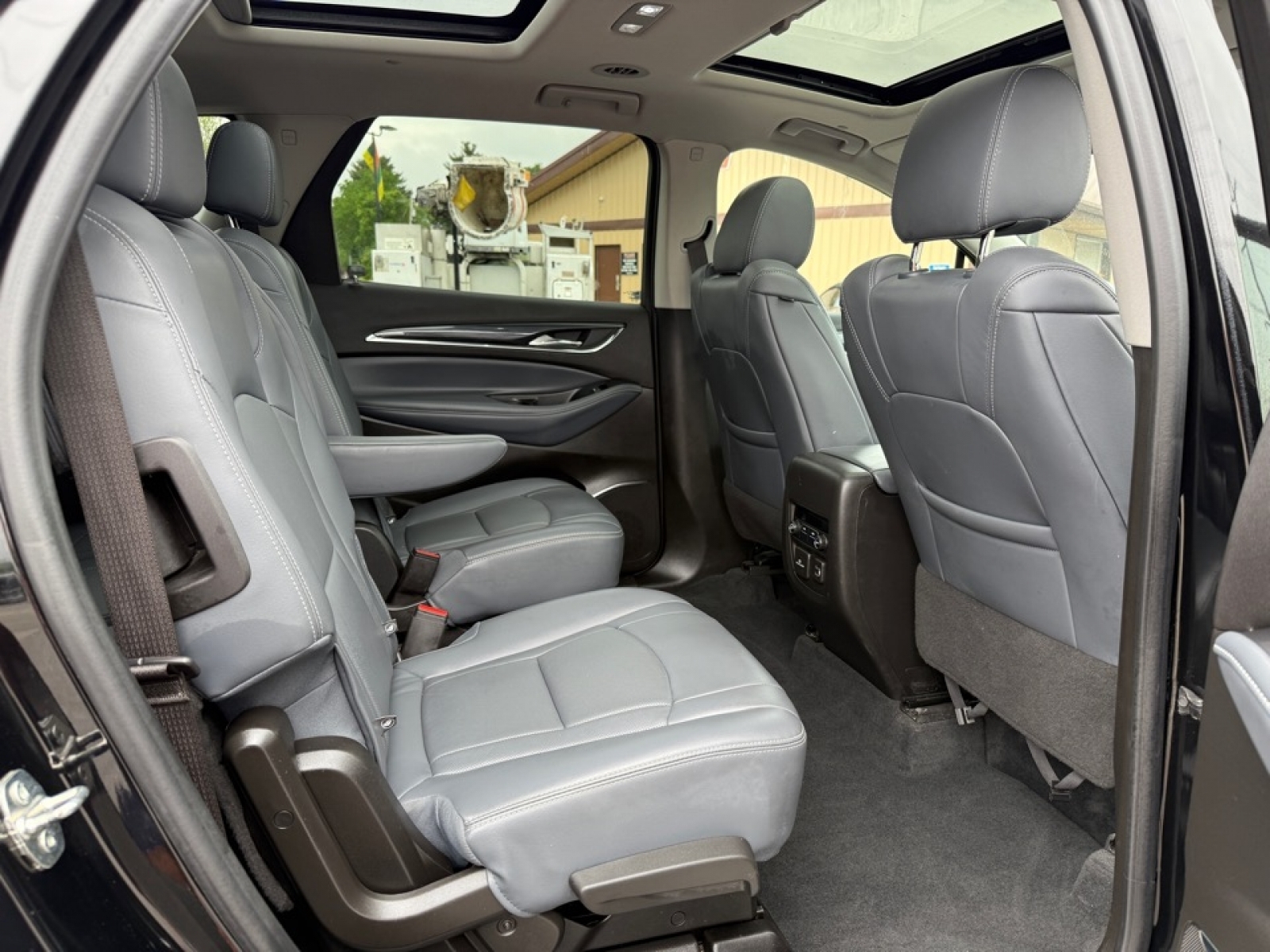 2021 Buick Enclave AWD Essence, 38434, Photo