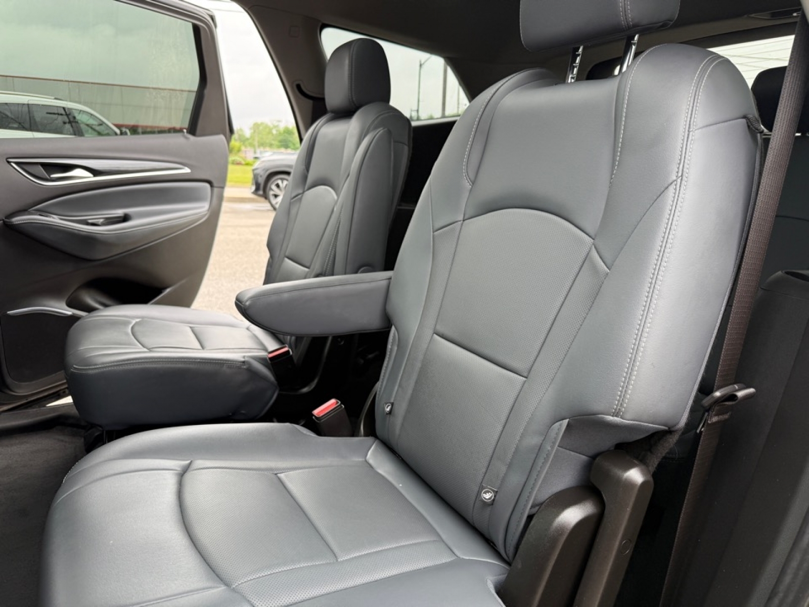 2021 Buick Enclave AWD Essence, 38434, Photo