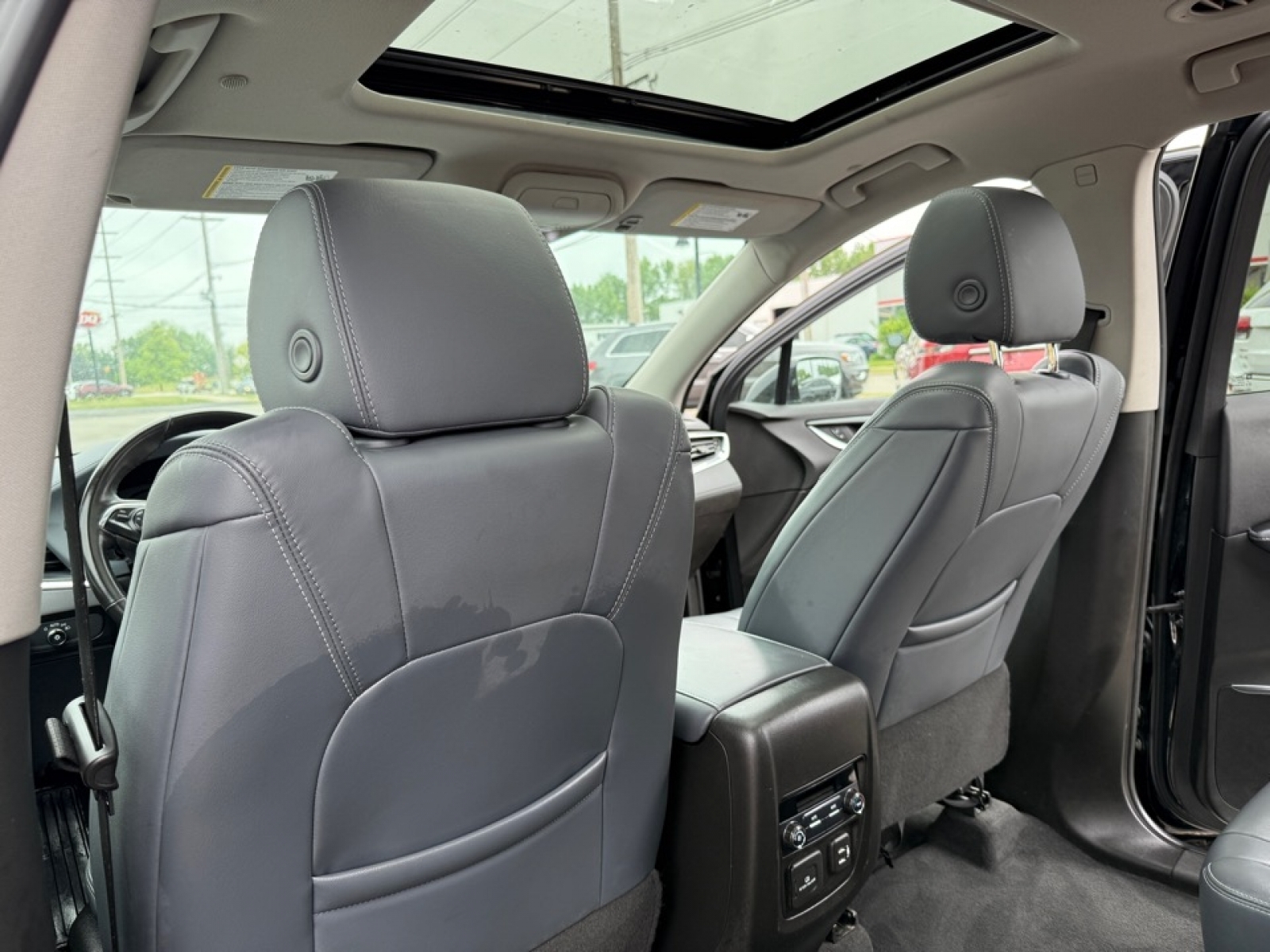 2021 Buick Enclave AWD Essence, 38434, Photo