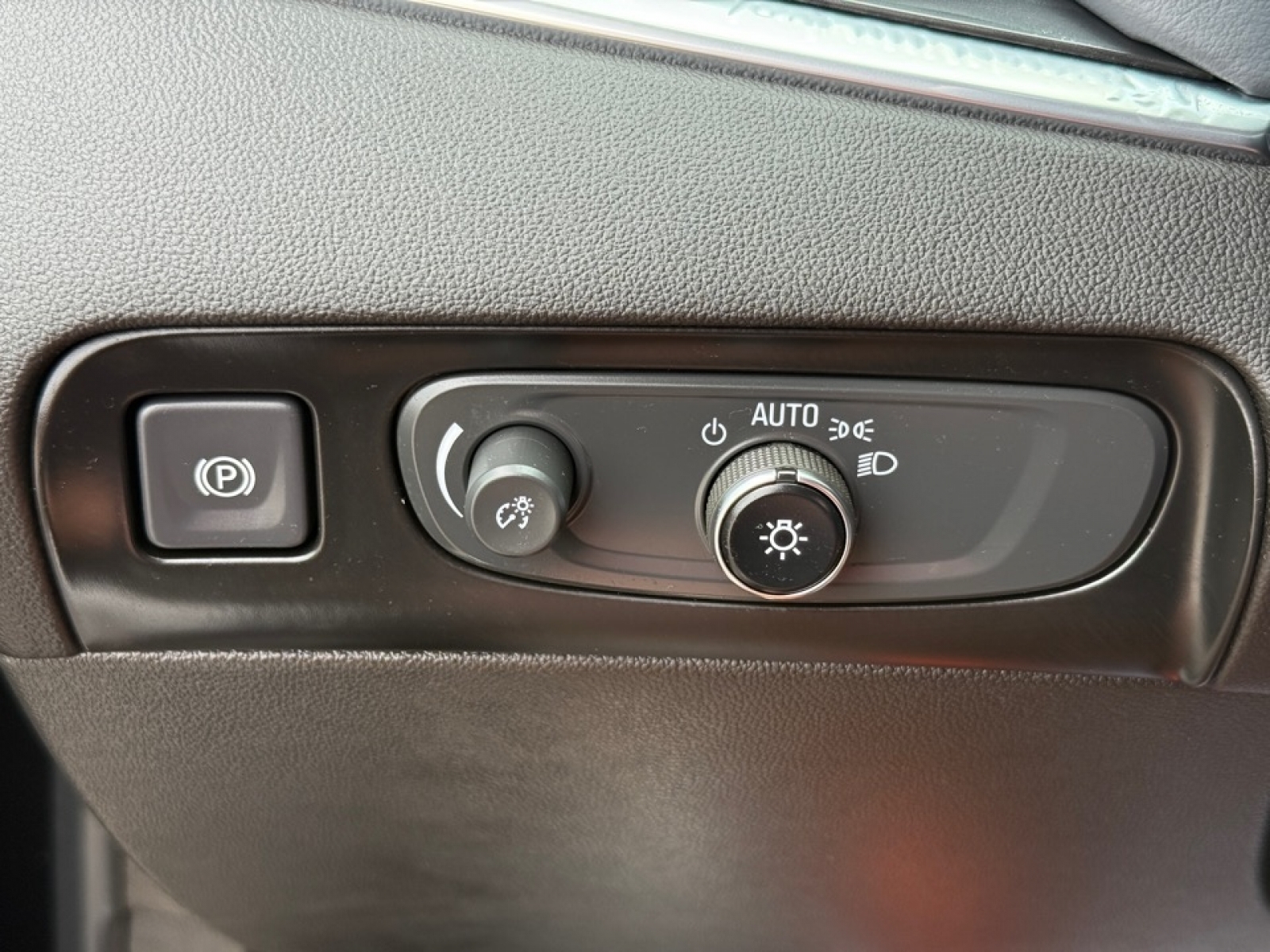 2021 Buick Enclave AWD Essence, 38434, Photo