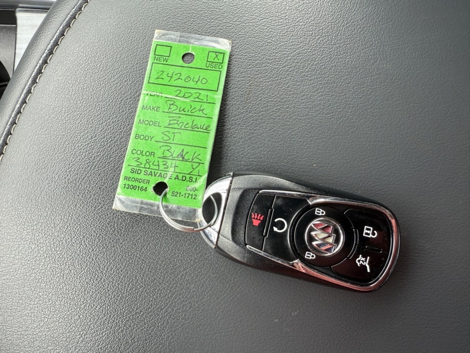 2021 Buick Enclave AWD Essence, 38434, Photo