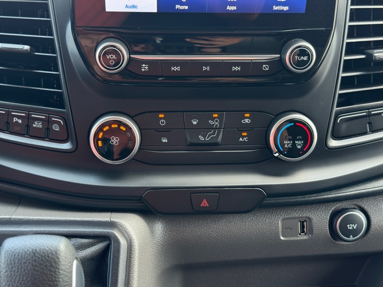 2021 Ford Transit photo 25