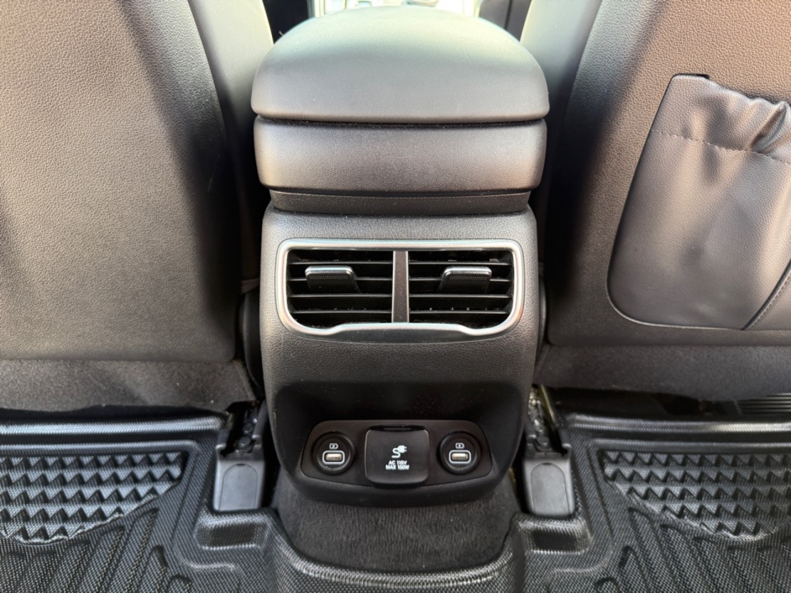 2021 Hyundai Santa Fe Ultimate Calligraphy, 38396, Photo