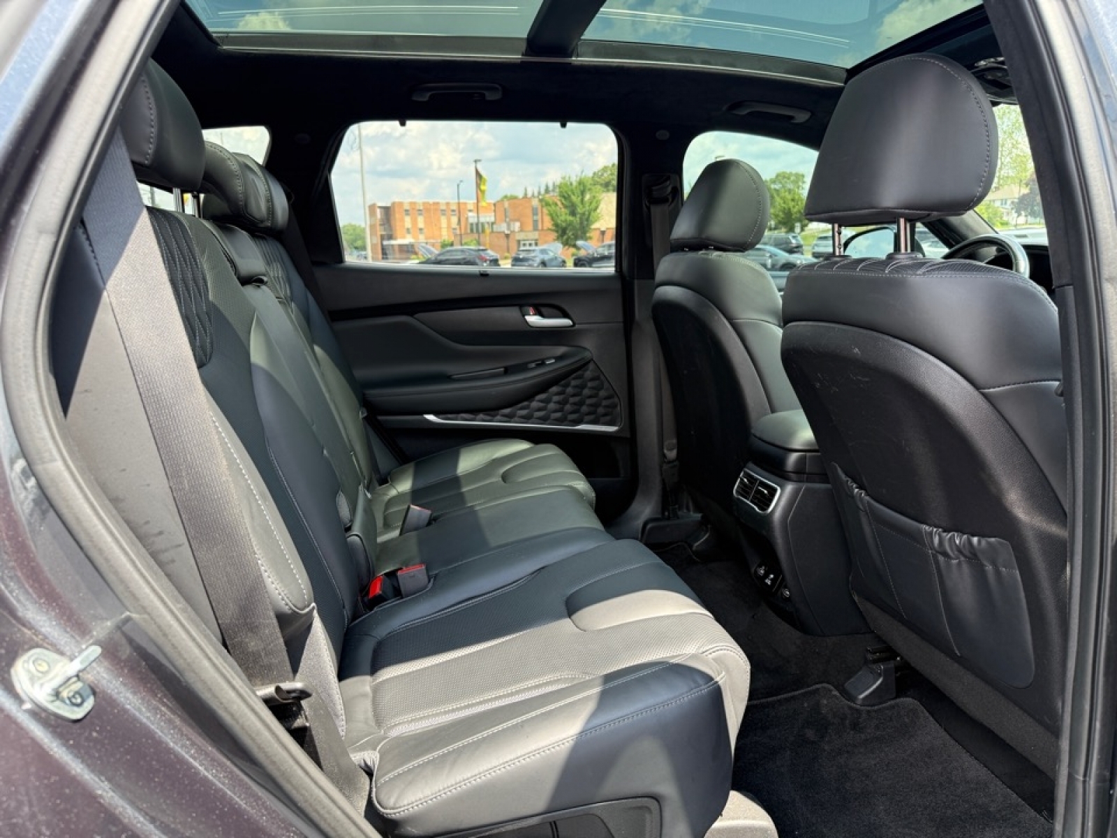 2021 Hyundai Santa Fe Ultimate Calligraphy, 38576, Photo