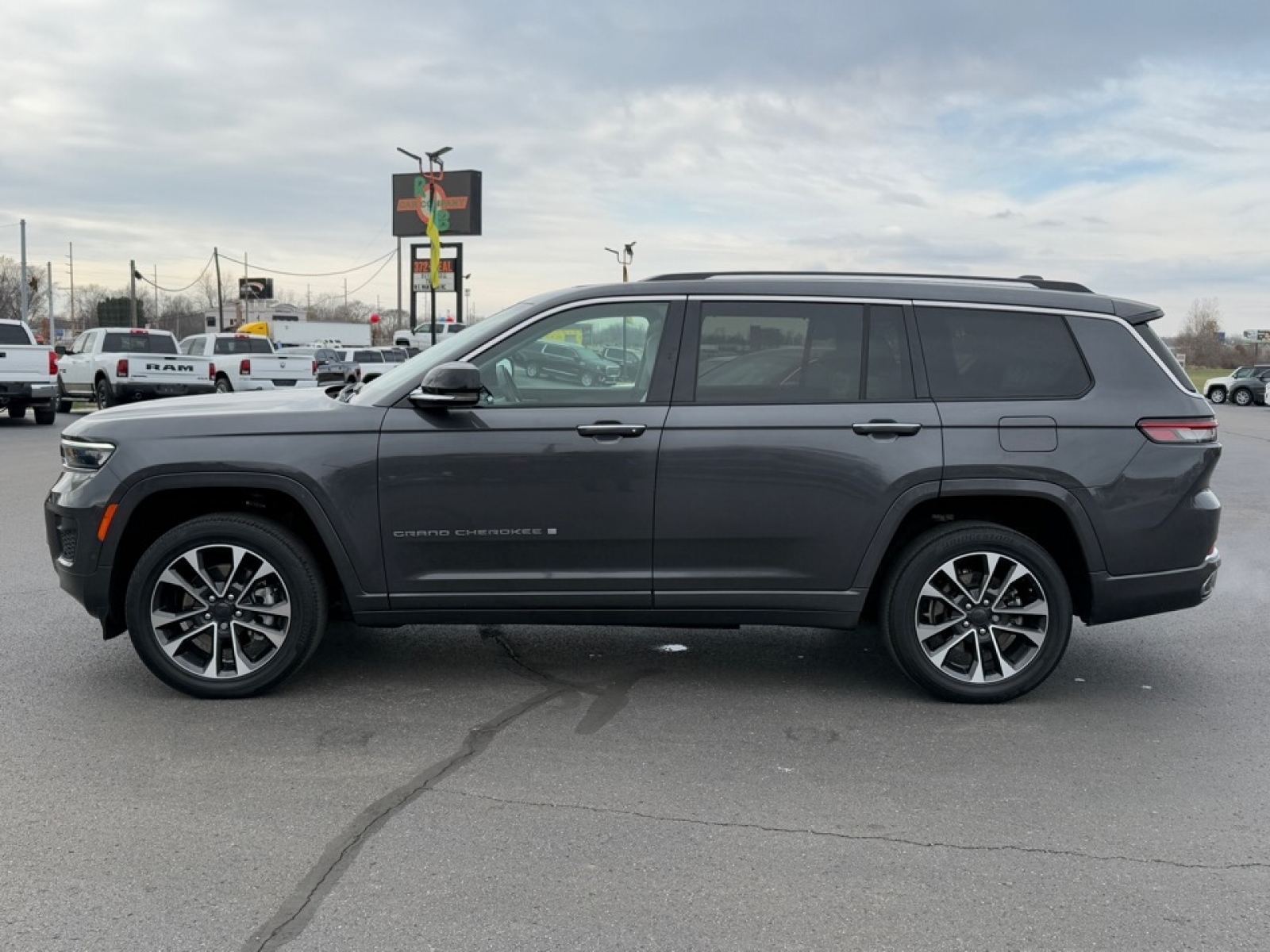 2021 Jeep Grand Cherokee L image